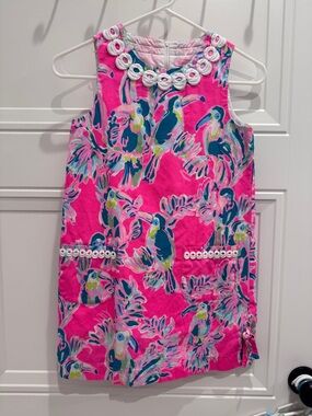 Lilly Pulitzer pink parrot shift dress